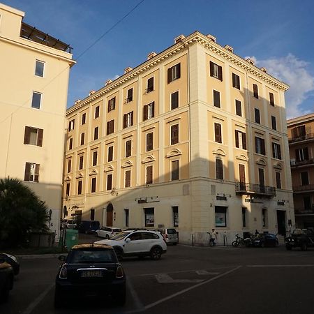 Residence Stendhal Guest House Civitavecchia Buitenkant foto