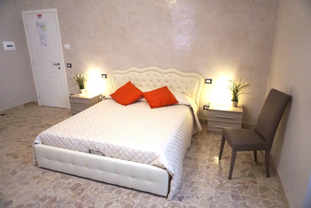 Residence Stendhal Guest House Civitavecchia Buitenkant foto