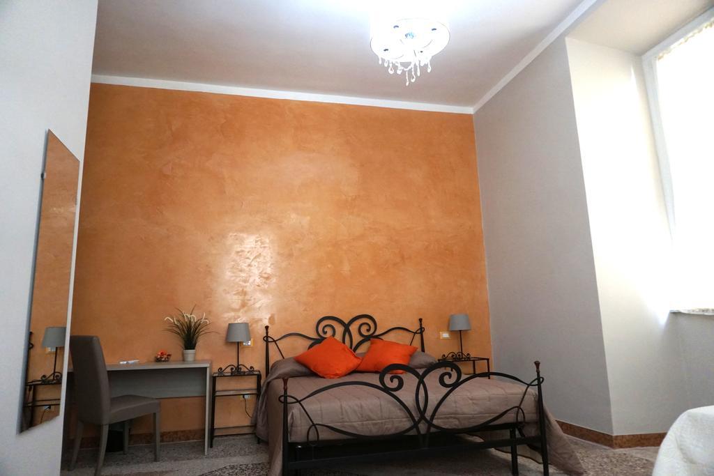 Residence Stendhal Guest House Civitavecchia Buitenkant foto