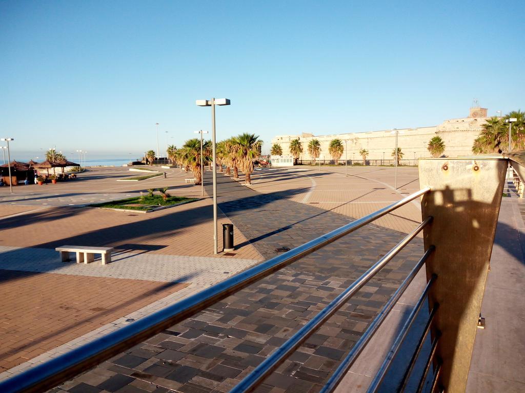 Residence Stendhal Guest House Civitavecchia Buitenkant foto