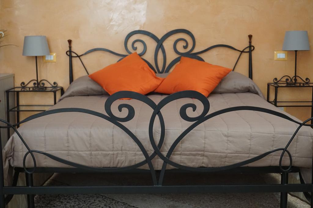 Residence Stendhal Guest House Civitavecchia Buitenkant foto