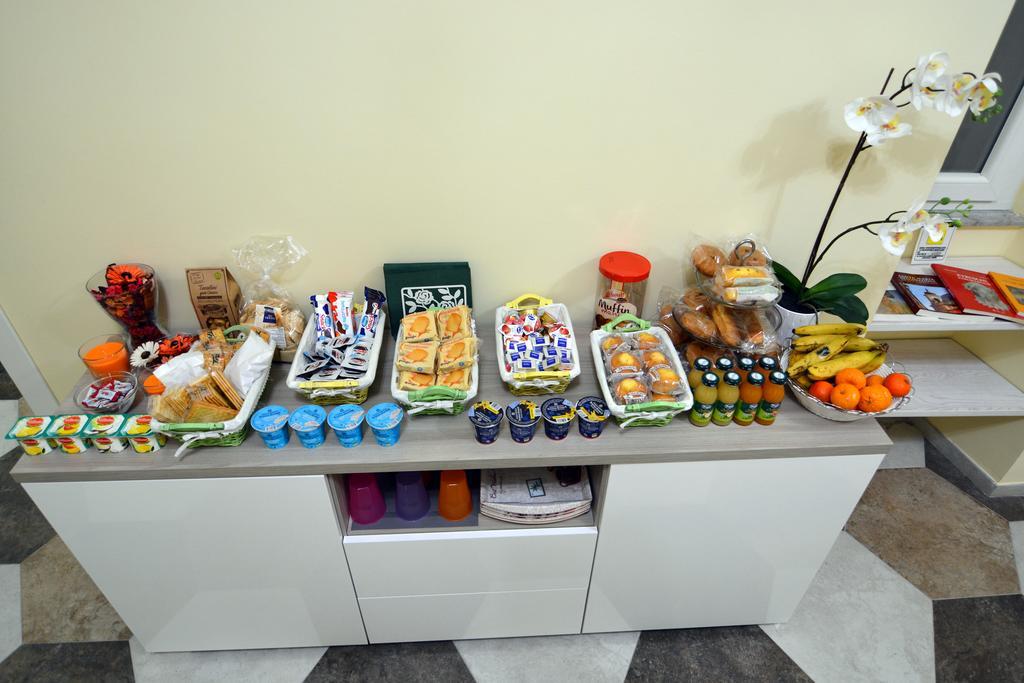 Residence Stendhal Guest House Civitavecchia Buitenkant foto