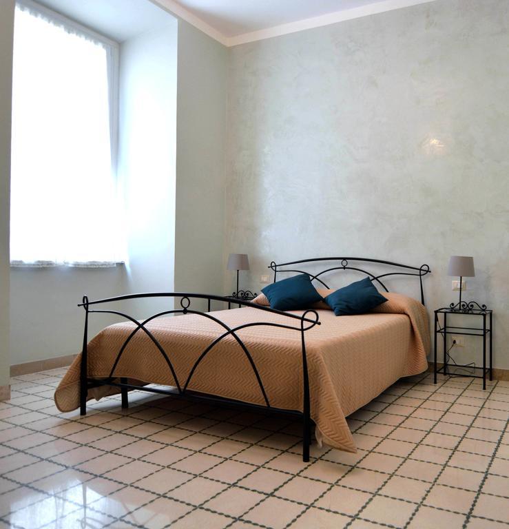 Residence Stendhal Guest House Civitavecchia Buitenkant foto