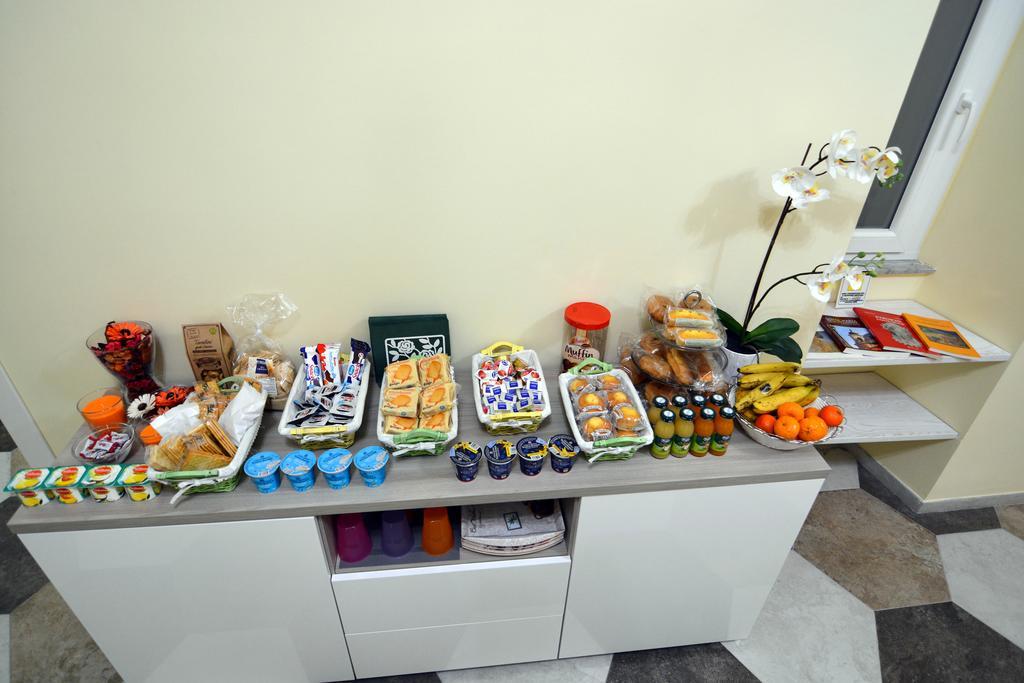 Residence Stendhal Guest House Civitavecchia Buitenkant foto