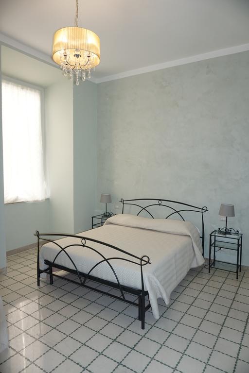 Residence Stendhal Guest House Civitavecchia Buitenkant foto