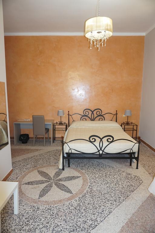 Residence Stendhal Guest House Civitavecchia Buitenkant foto