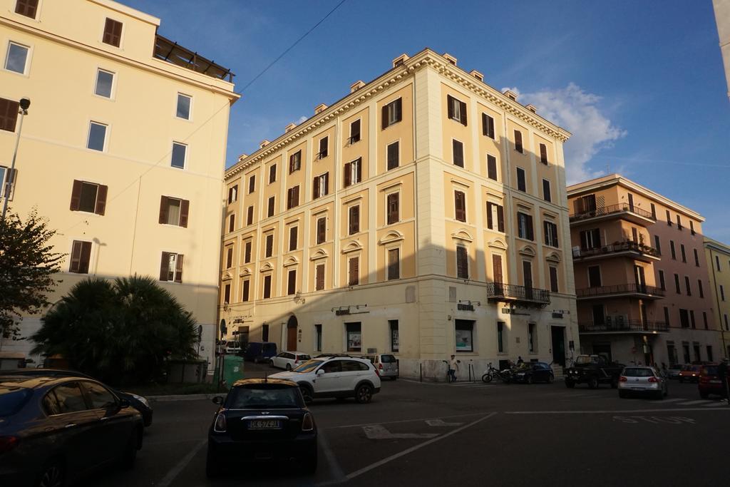 Residence Stendhal Guest House Civitavecchia Buitenkant foto