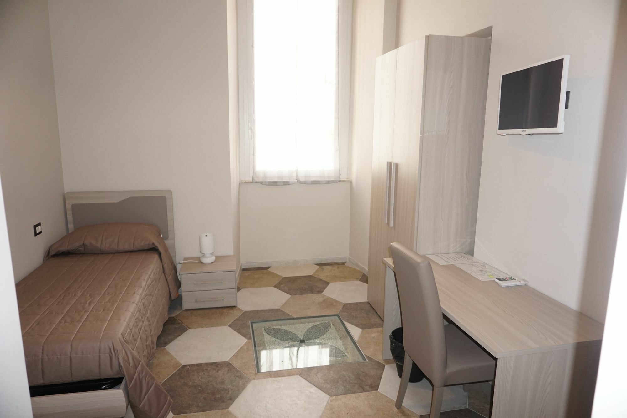 Residence Stendhal Guest House Civitavecchia Buitenkant foto